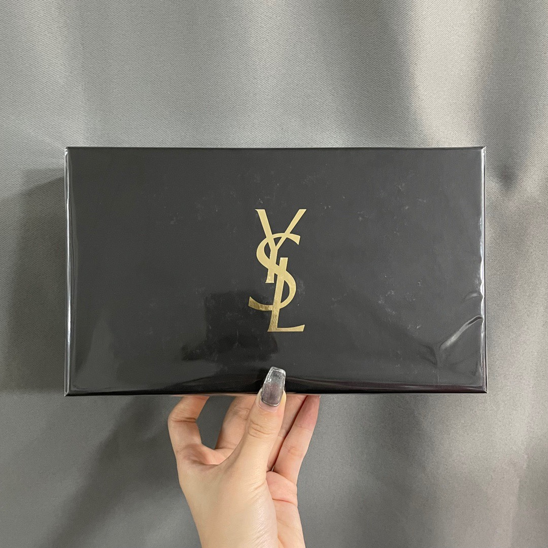 Saint Laurent perfume
